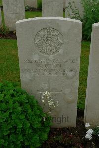 Etaples Military Cemetery - Dixon, W