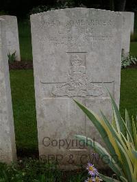 Etaples Military Cemetery - Dodd, George Fred