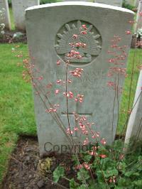 Etaples Military Cemetery - Done, Richard Sutton