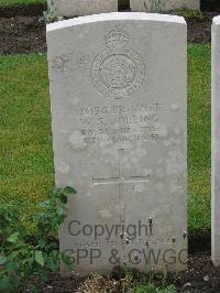 Etaples Military Cemetery - Dorling, W S