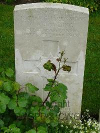 Etaples Military Cemetery - Dowding, William Albert