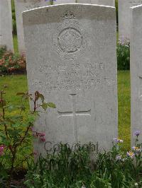 Etaples Military Cemetery - Dowling, Frederick John