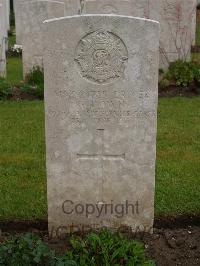 Etaples Military Cemetery - Down, G