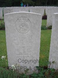 Etaples Military Cemetery - Downing, A F