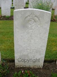 Etaples Military Cemetery - Dowrick, Robert Cecil