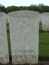 Etaples Military Cemetery - Dowsett, Ernest Arthur