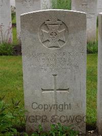 Etaples Military Cemetery - Dowsett, William David