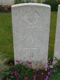 Etaples Military Cemetery - Dowson, Thomas