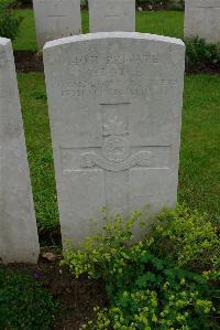 Etaples Military Cemetery - Doyle, A