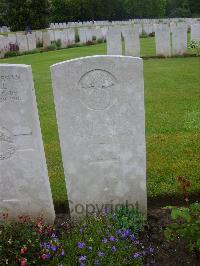 Etaples Military Cemetery - Drain, Robert