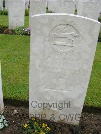 Etaples Military Cemetery - Drennan, F