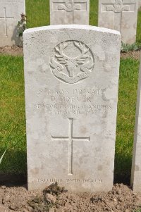 Etaples Military Cemetery - Drever, David