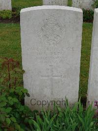 Etaples Military Cemetery - Drew, H S