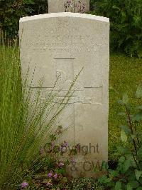 Etaples Military Cemetery - Drought, Charles Frederick