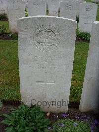 Etaples Military Cemetery - Drury, H