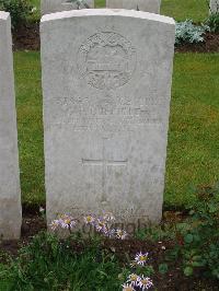 Etaples Military Cemetery - Duffield, George Percy