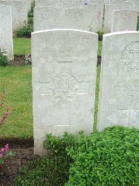 Etaples Military Cemetery - Dukes, Albert