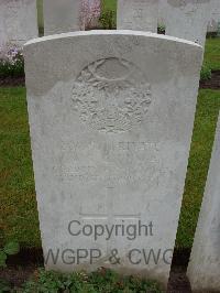 Etaples Military Cemetery - Duncan, John McDougal