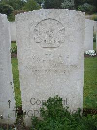 Etaples Military Cemetery - Dungey, William