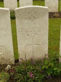 Etaples Military Cemetery - Dunn, Harold Hugh