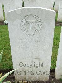Etaples Military Cemetery - Dunne, Timothy
