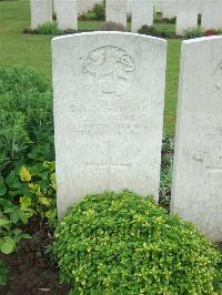 Etaples Military Cemetery - Dunster, G