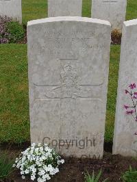 Etaples Military Cemetery - Durrant, F