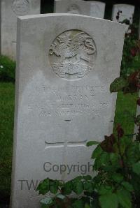 Etaples Military Cemetery - Durrant, Leonard