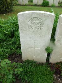 Etaples Military Cemetery - Duthie, Archibald