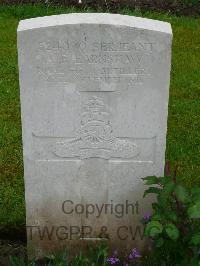 Etaples Military Cemetery - Earnshaw, Arthur Francis