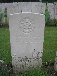 Etaples Military Cemetery - Eastham, Bert