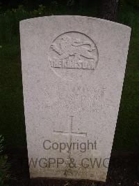 Etaples Military Cemetery - Eastham, William
