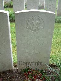 Etaples Military Cemetery - Easto, Arthur
