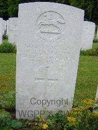 Etaples Military Cemetery - Eastwood, George Bradwell