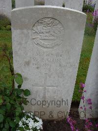 Etaples Military Cemetery - Eaton, W