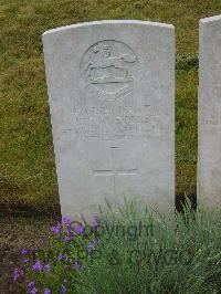 Etaples Military Cemetery - Eccles, Victor