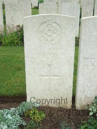 Etaples Military Cemetery - Edginton, A W