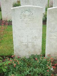 Etaples Military Cemetery - Edwards, Frederick Robert