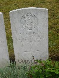 Etaples Military Cemetery - Edwards, J