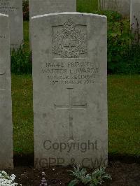 Etaples Military Cemetery - Edwards, Walter