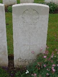 Etaples Military Cemetery - Edwards, W