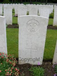 Etaples Military Cemetery - Eldridge, L