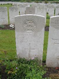 Etaples Military Cemetery - Elliott, H