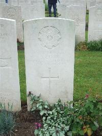 Etaples Military Cemetery - Ellis, A