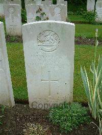 Etaples Military Cemetery - Ellis, Albert James