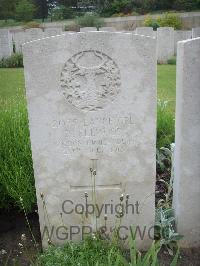 Etaples Military Cemetery - Ellmore, Alfred Ernest