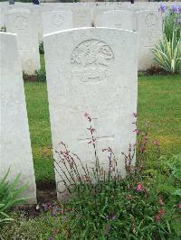 Etaples Military Cemetery - Elsegood, James