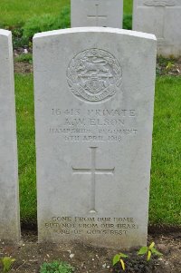 Etaples Military Cemetery - Elson, A W