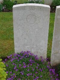 Etaples Military Cemetery - Elson, Frederick Thomas