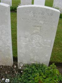 Etaples Military Cemetery - Elton, J